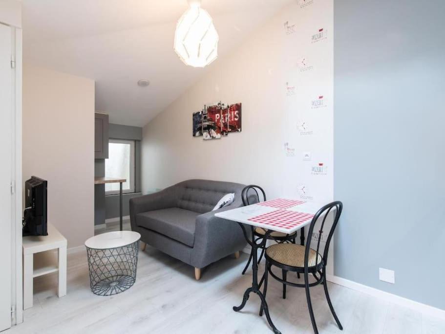 Le Paris Eiffel - Appartement Cosy En Plein Centre Bourgoin-Jallieu 외부 사진