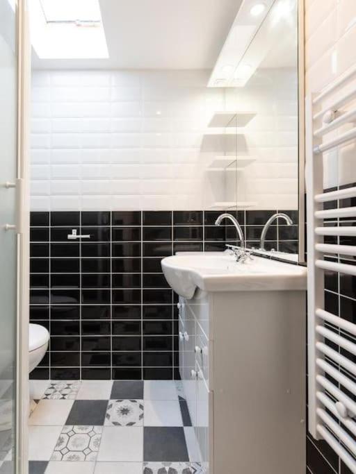Le Paris Eiffel - Appartement Cosy En Plein Centre Bourgoin-Jallieu 외부 사진