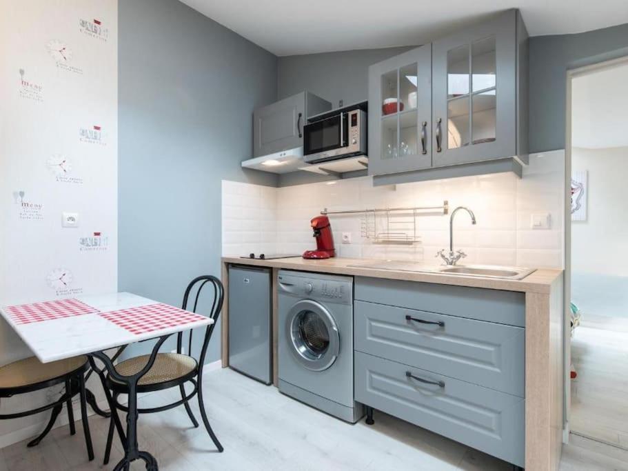 Le Paris Eiffel - Appartement Cosy En Plein Centre Bourgoin-Jallieu 외부 사진